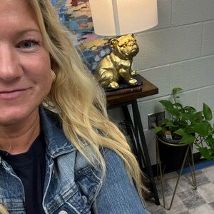 Meet your Posher, Stefanie